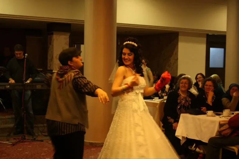 Feminist Kına Geceleri