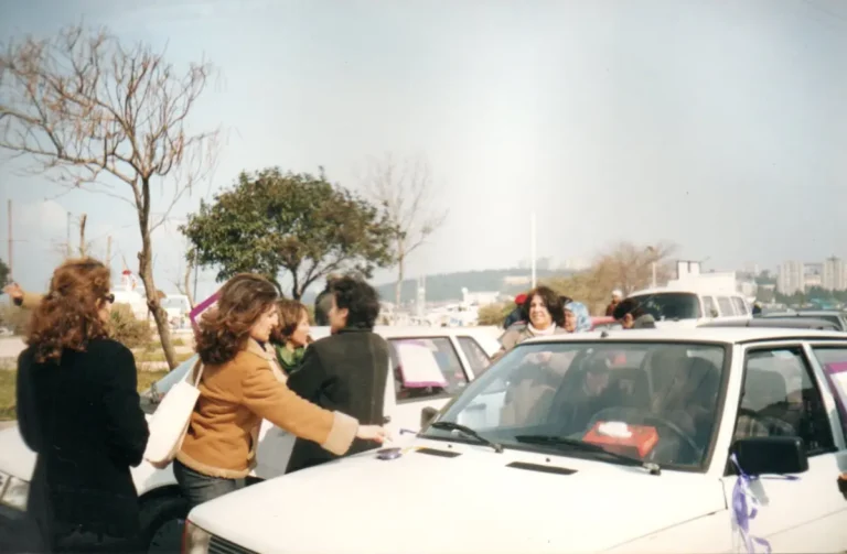 Kadın Hakları Araçlı Konvoy